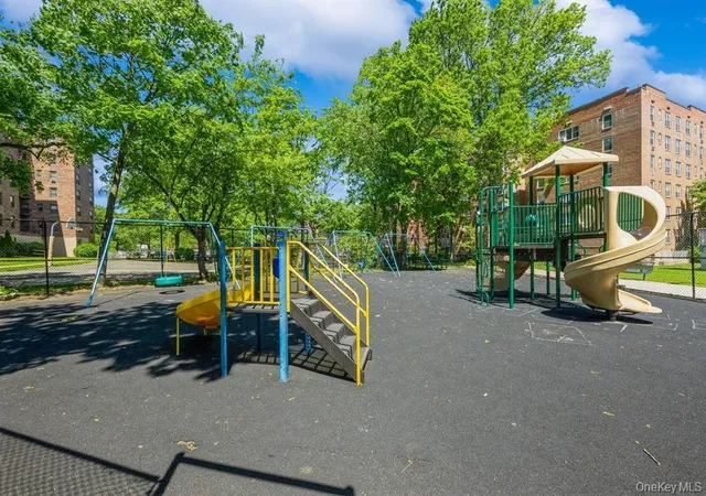 13th image of 18 50 211th St #1B, Bayside, NY 11360 | MLS# 982883
