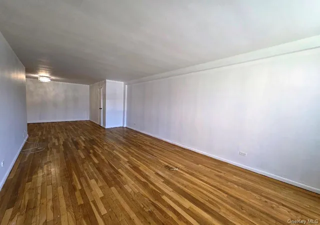 4th image of 18-50 211Th St #1B, Bayside, NY 11360 | MLS# 982883
