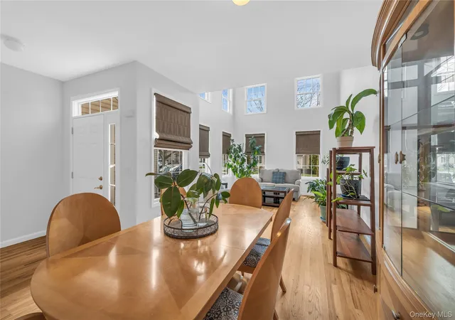 Photo 4 of Sale Pending at 40 Eagle Cir, Islip, NY 11716 | MLS# 982931 | Listing updated on 2026-08-14