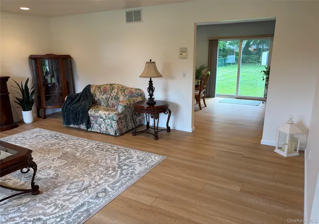 Photo 4 of Single family home for sale at 240 Lisa Dr, Southold, NY 11971 | MLS# 982950 | Listing updated on 2026-09-04