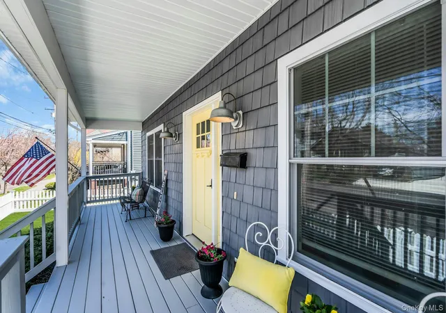 Homes for sale in Southold, NY | 215 North St, Southold, NY 11944 | MLS# 982976