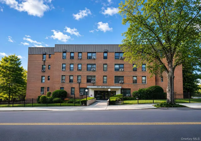 1st image of 309 North Broadway #4K, Yonkers, NY 10701 | MLS# 983020