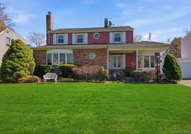 Homes for sale in North Hempstead, NY | 268 Curtis Ave, North Hempstead, NY 11514 | MLS# 983023