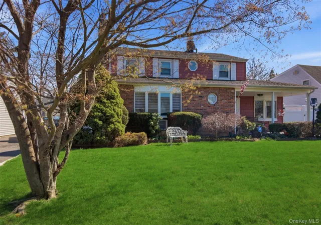Homes for sale in North Hempstead, NY | 268 Curtis Ave, North Hempstead, NY 11514 | MLS# 983023