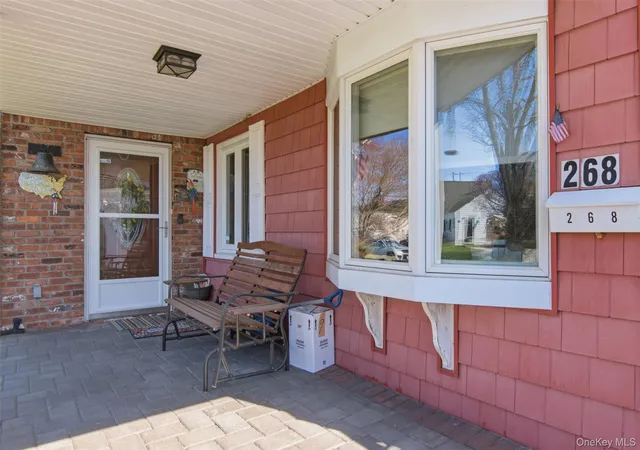 3rd image of 268 Curtis Ave, North Hempstead, NY 11514 | MLS# 983023