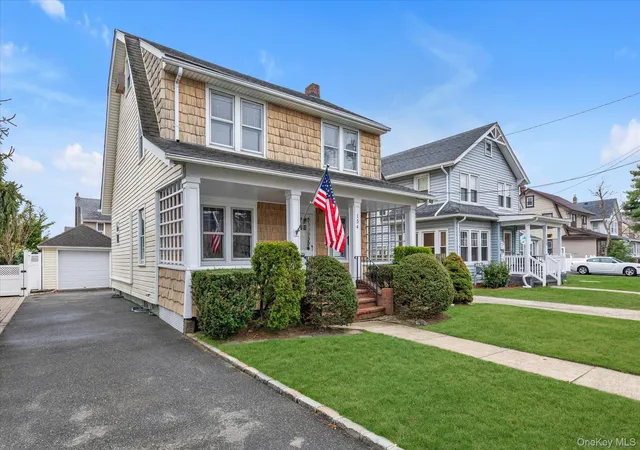 22nd image of 154 Rocklyn Avenue, Lynbrook, NY 11563 | MLS# 983043