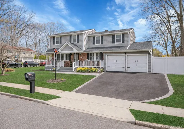 1st image of 1 Hooper Ct, Port Jefferson Station, NY 11776 | MLS# 983047
