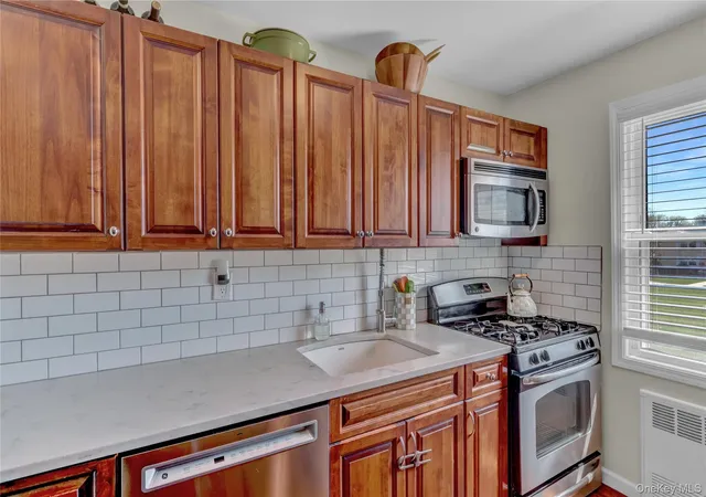 3rd image of 251-21 71St Rd, Hempstead, NY 11426