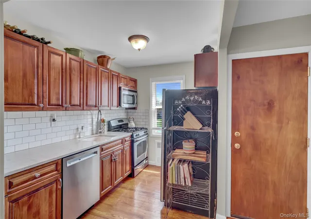 4th image of 251-21 71St Rd, Hempstead, NY 11426