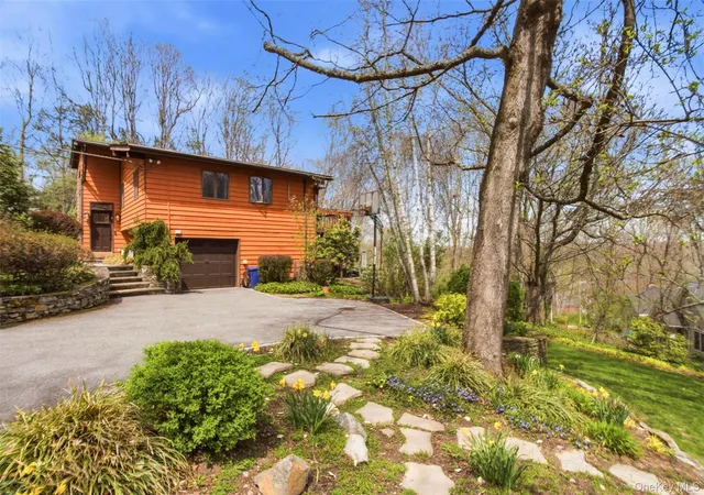 2nd image of 67 (65) Entrance Wy, Somers, NY 10578 | MLS# 983091