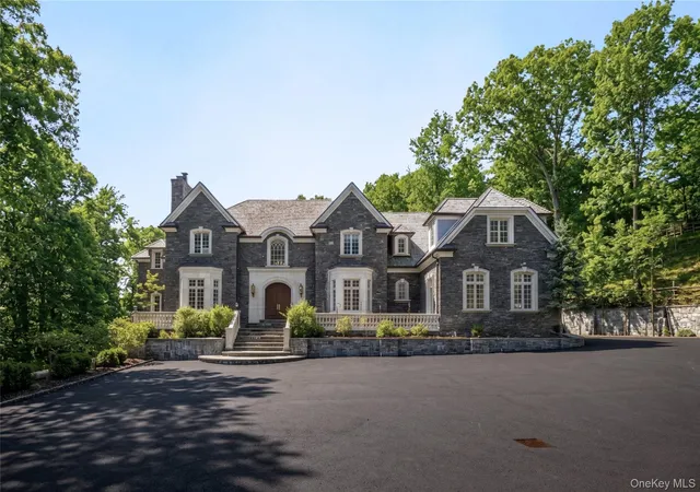 Photo 1 of Single family home for sale at 3 Vincent Ln, North Castle, NY 10504 | MLS# 983109 | Listing updated on 2026-08-22