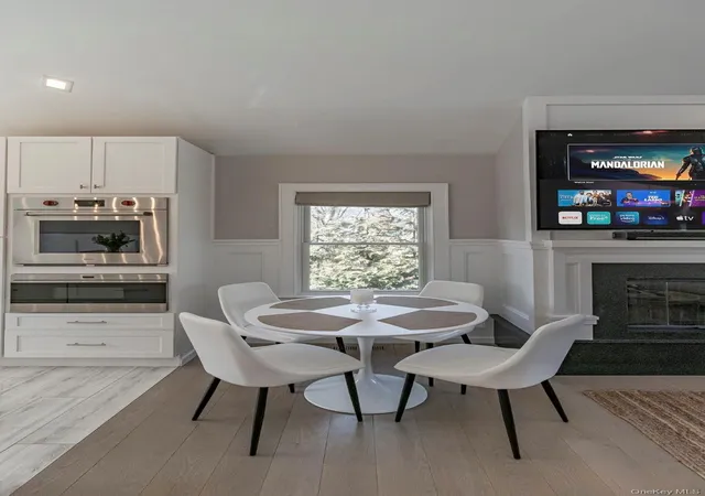 Photo 4 of Sale Pending at 15 Palo Alto Dr, Hampton Bays, NY 11946 | MLS# 983116 | Listing updated on 2026-05-30