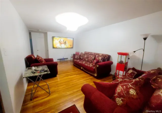 2nd image of 970 E 108th St, Brooklyn, NY 11236 | MLS# 983122