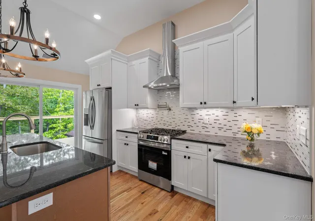4th image of 61 Smith Ave, Newburgh (town), NY 12586 | MLS# 983147