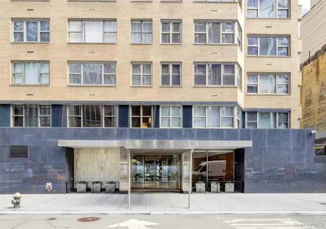 Photo 3 of Sale Pending at 77 W 55th Street #15G, New York, NY 10019 | MLS# 983154 | Listing updated on 2026-07-18