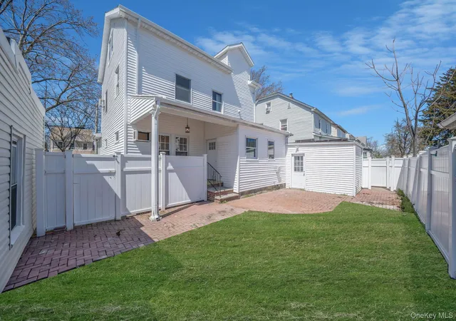 4th image of 8933 238Th St, Bellerose, NY 11426 | MLS# 983171