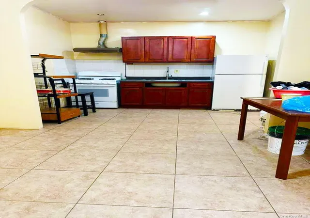 Photo 4 of Sale Pending at 8822 85th Street, Woodhaven, NY 11421 | MLS# 983227 | Listing updated on 2026-05-12