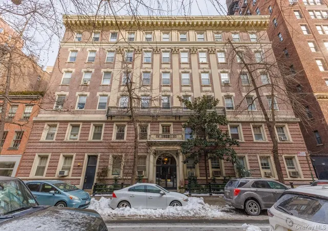 1st image of 15 E 10th St #4A, New York, NY 10003 | MLS# 983238