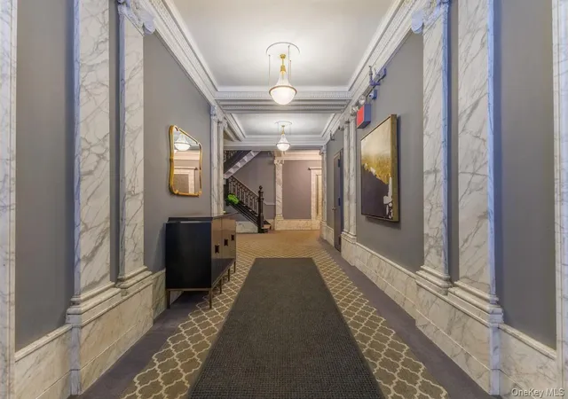 3rd image of 15 E 10Th St, New York, NY 10003