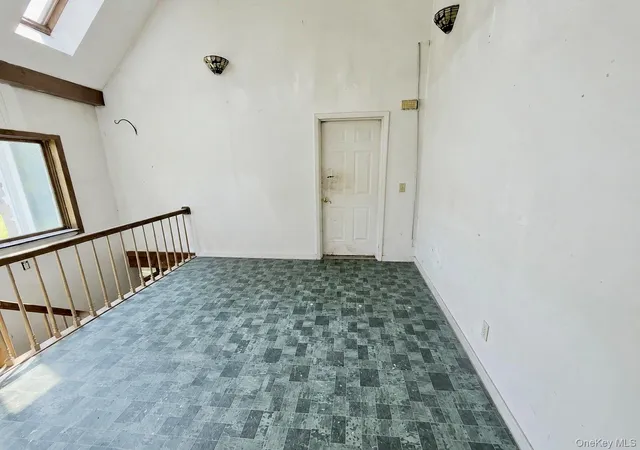 Photo 4 of House for sale at 118 Old Roosa Gap Rd, Bloomingburg, NY 12721 | MLS# 983246 | Listing updated on 2026-08-21