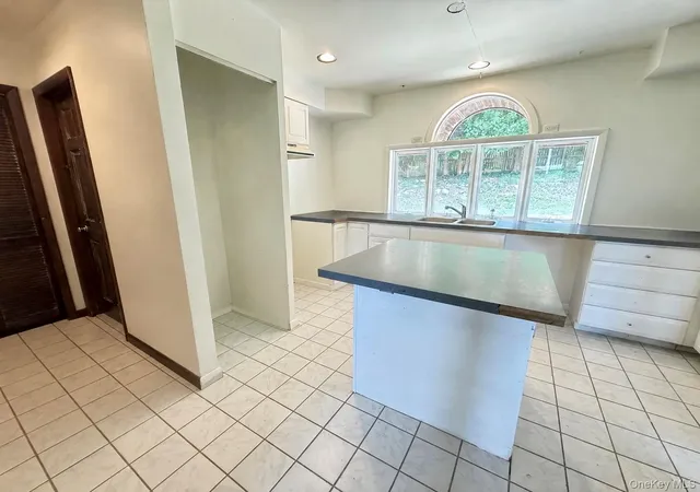 Photo 5 of House for sale at 118 Old Roosa Gap Rd, Bloomingburg, NY 12721 | MLS# 983246 | Listing updated on 2026-08-21