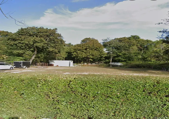 Photo 2 of Single family home for sale at 245 Acorn Ave, Central Islip, NY 11722 | MLS# 983254 | Listing updated on 2026-04-12