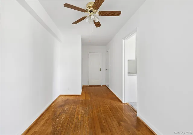 3rd image of 1 Edwards St #3C, Roslyn Heights, NY 11577 | MLS# 983269