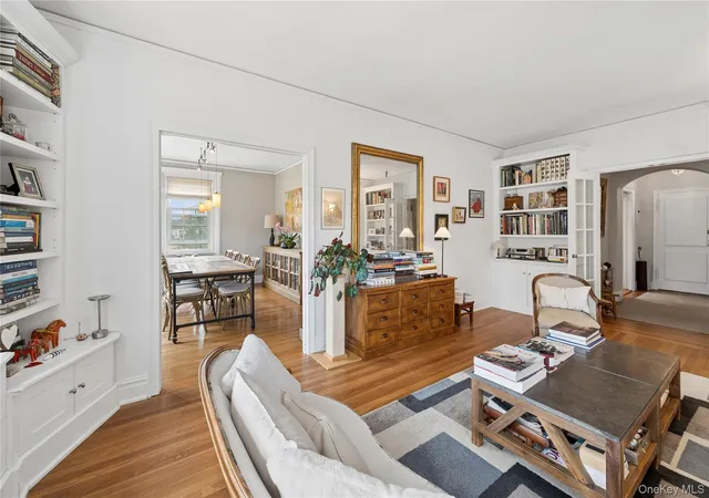 2nd image of 9 Tanglewylde Ave #4B, Bronxville, NY 10708 | MLS# 983302