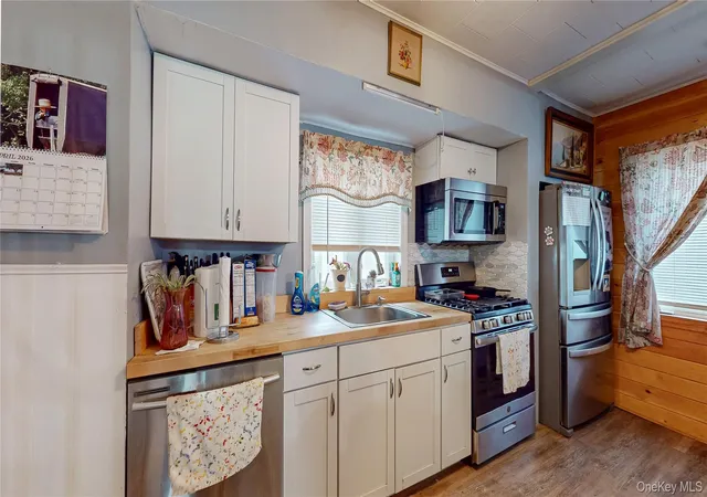 Photo 4 of Single family home for sale at 18 Dubois St, Port Jervis, NY 12771 | MLS# 983325 | Listing updated on 2026-09-28