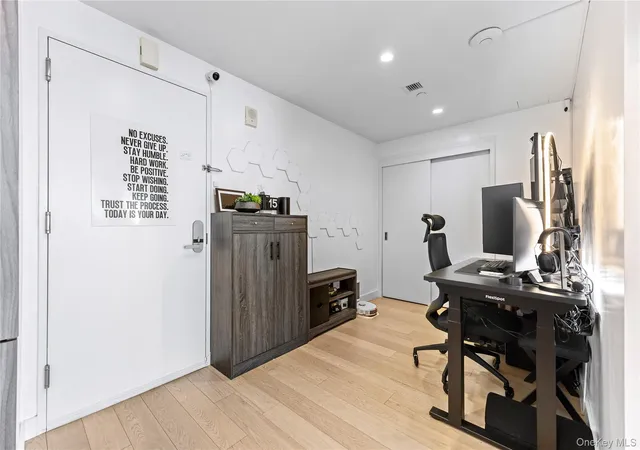 Photo 3 of Condo for sale at 13101 40th Road #PH3T, New York, NY 11354 | MLS# 983329 | Listing updated on 2026-06-09