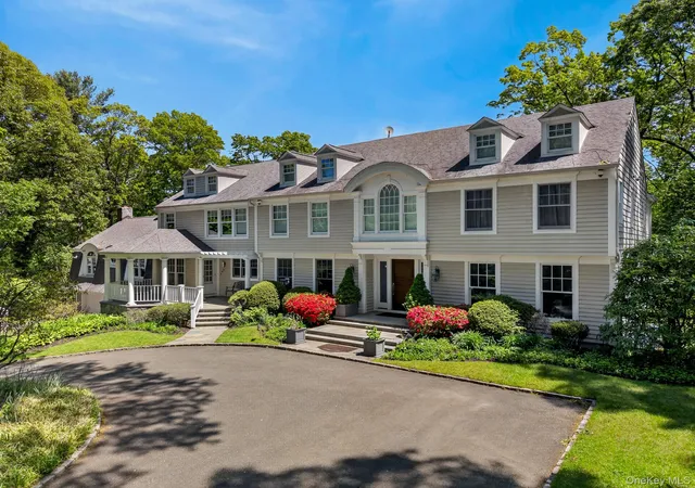 1st image of 10 Redmond Ln, Oyster Bay, NY 11771 | MLS# 983376