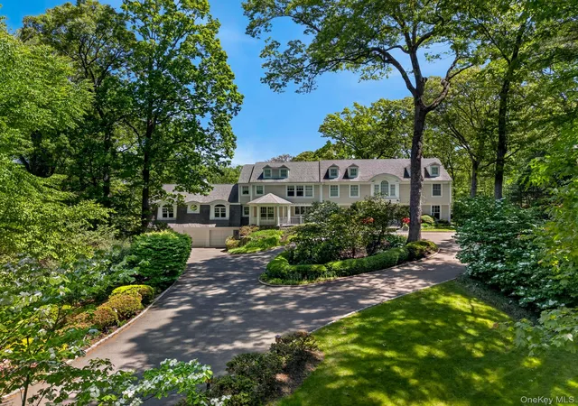2nd image of 10 Redmond Ln, Oyster Bay, NY 11771 | MLS# 983376