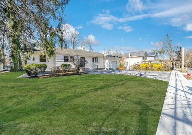 Photo 3 of Single family home for sale at 45 Roslyn Rd, Roslyn Heights, NY 11577 | MLS# 983379 | Listing updated on 2026-09-22