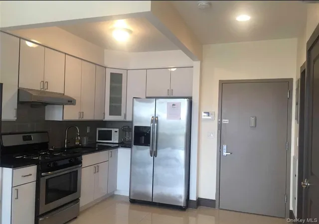 2nd image of 4226 147th St #4A, Flushing, NY 11355 | MLS# 983395