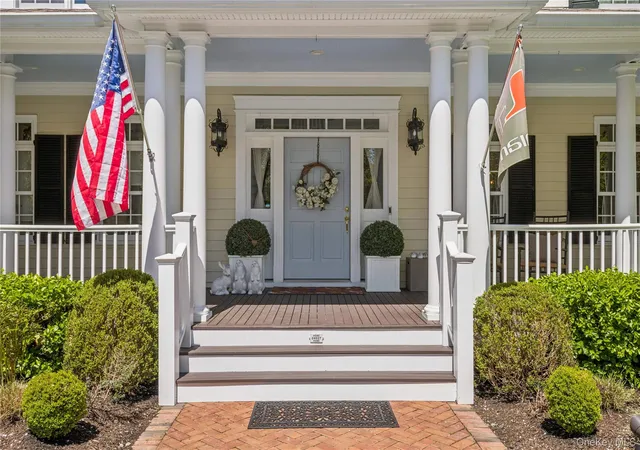 Photo 3 of Sale Pending at 503 Cold Spring Rd, Oyster Bay, NY 11791 | MLS# 983469 | Listing updated on 2026-09-19