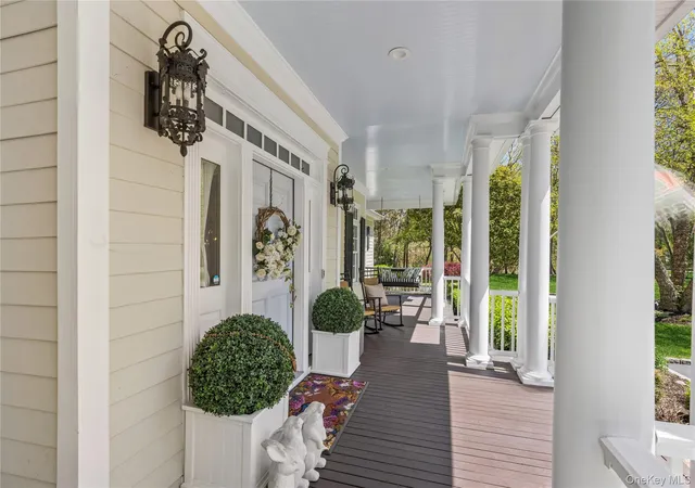 Photo 3 of Sale Pending at 503 Cold Spring Rd, Oyster Bay, NY 11791 | MLS# 983469 | Listing updated on 2026-09-19