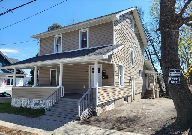 Listing Photo 3 - Condo for sale in building located at 94 Linden Ave, Middletown, NY 10562