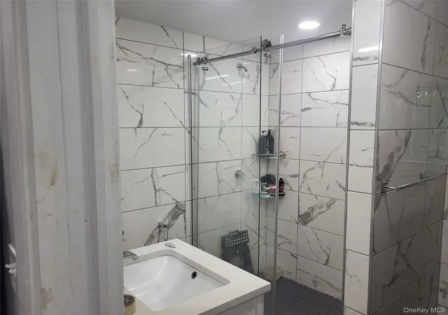 Listing Photo 5 - Condo for sale in building located at 94 Linden Ave, Middletown, NY 10562