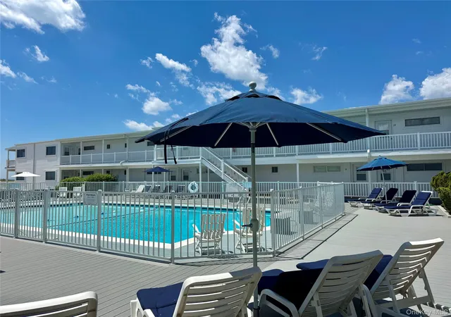 Homes for sale in Southampton, NY | 281 Dune Rd #18a, Southampton, NY 11978 | MLS# 983509