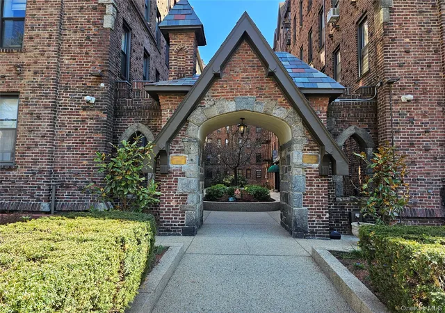 1st image of 83-15 116Th Street #3E, New York, NY 11418 | MLS# 983510
