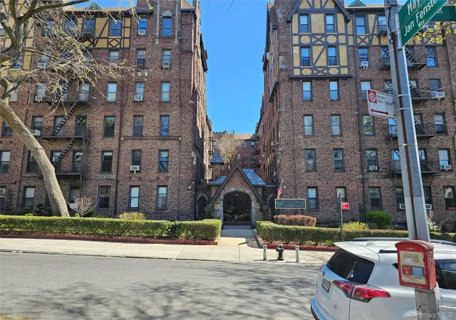 Photo 9 of Sale Pending at 83 15 116th Street #3E, Richmond Hill, NY 11418 | MLS# 983510 | Listing updated on 2026-08-06