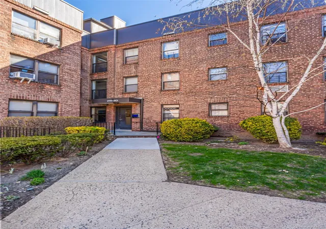2nd image of 215-40 47Th Ave, Bayside, NY 11361