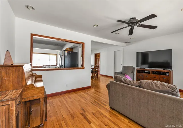 4th image of 358 Main St, East Rockaway, NY 11518 | MLS# 983561