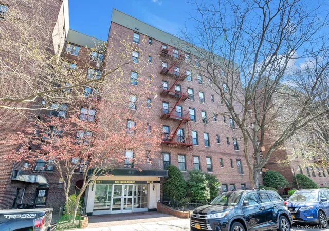 1st image of 83 11 139 St #1F, Jamaica, NY 11435 | MLS# 983594