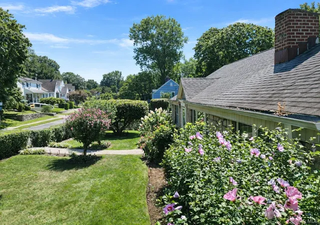5th image of 653 Odell Ave, Yonkers, NY 10710 | MLS# 983643