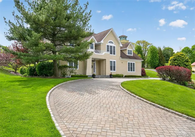 Photo 3 of Sale Pending at 62 Pembroke Dr, Glen Cove, NY 11542 | MLS# 983652 | Listing updated on 2026-09-17