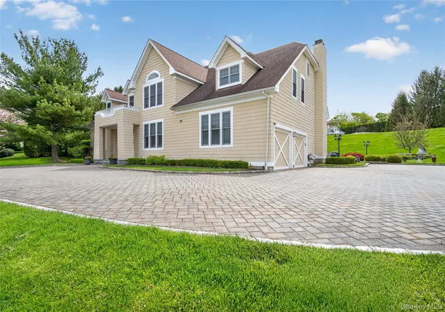 Photo 3 of Sale Pending at 62 Pembroke Dr, Glen Cove, NY 11542 | MLS# 983652 | Listing updated on 2026-09-17