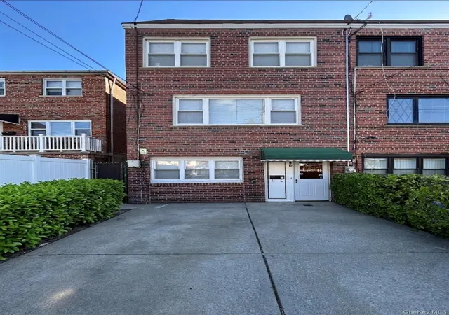Photo 1 of Sale Pending at 250 Huntington Ave, New York, NY 10465 | MLS# 983691 | Listing updated on 2026-08-05