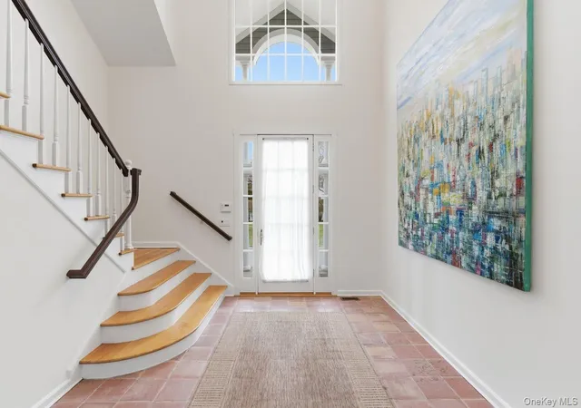 Photo 3 of Sale Pending at 2 Quogo Neck Ln, Quogue, NY 11959 | MLS# 983723 | Listing updated on 2026-06-26