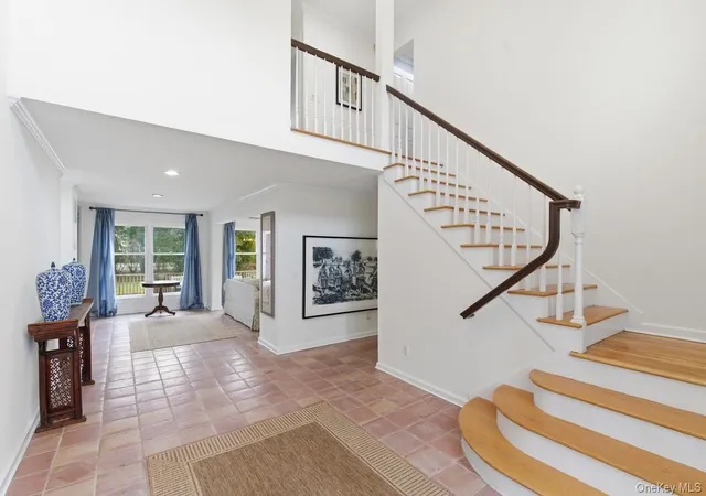Photo 3 of Sale Pending at 2 Quogo Neck Ln, Quogue, NY 11959 | MLS# 983723 | Listing updated on 2026-06-26